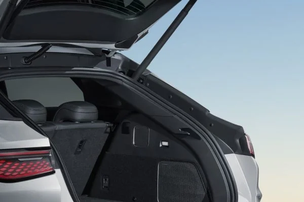 BYD SEALION 7 - Slide 6